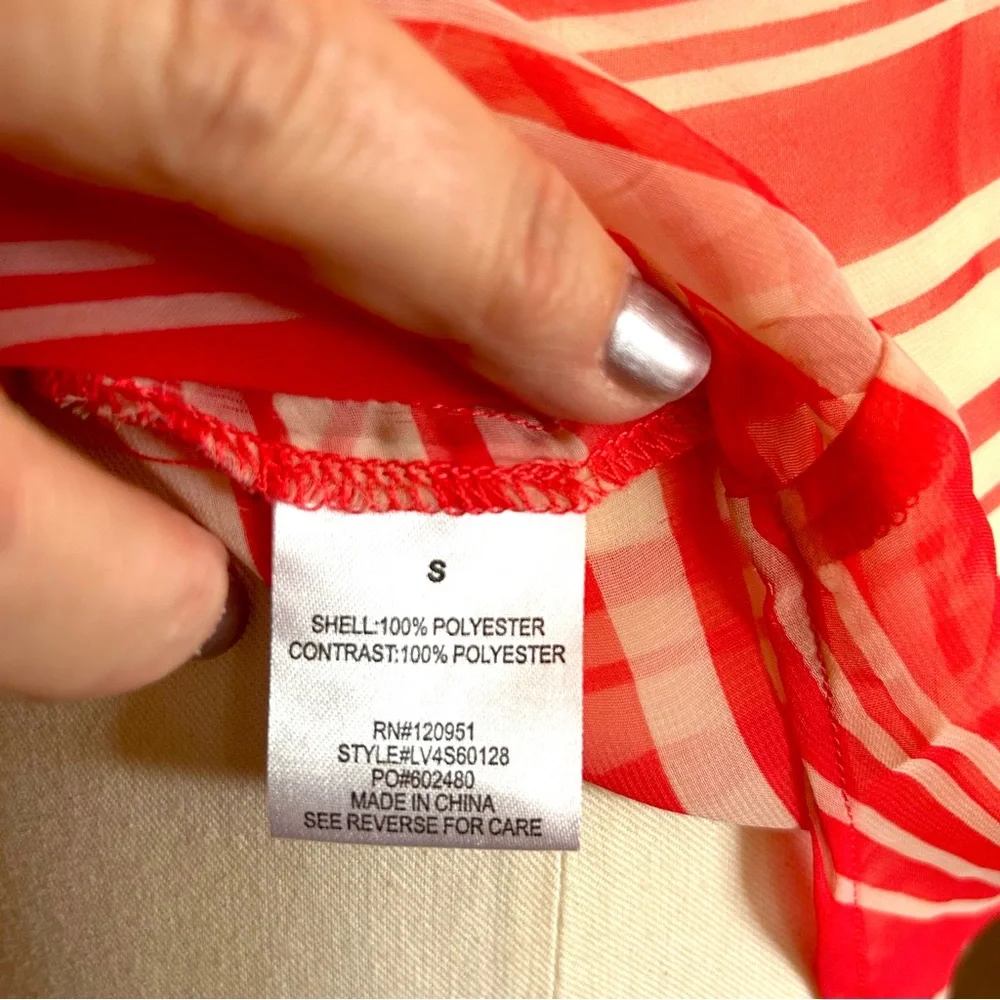 Olive and Oak Short Sleeve Blouse Sheer Size Small - Picture 10 of 13